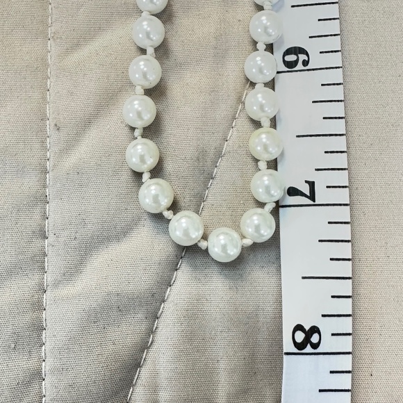 Faux White Pearl Necklace, Silver Tone Magnetic Clasp. 14” Long - Picture 9 of 13
